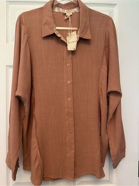 Hem & Thread Women's Button-Down Shirt in Rust